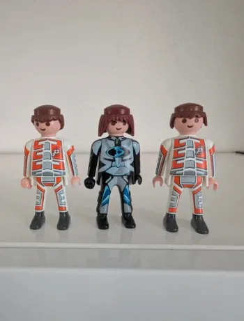 Playmobil lot personnage top agent vendu comme sur les photos