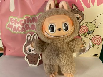 LABUBU Exciting Macaron – Toffee – POP MART authentique
