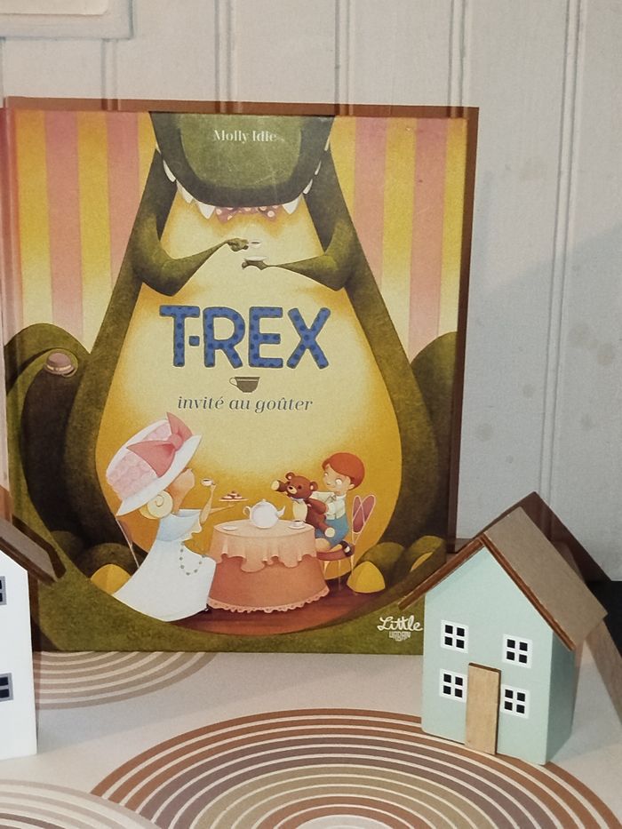 📚 Little Urban  T-Rex invité au goûter NEUF