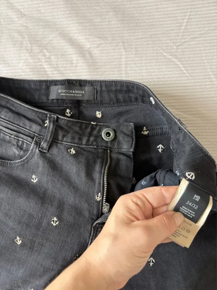 Jeans noir à imprimé ancre marine – Scotch & Soda – Taille 24/32