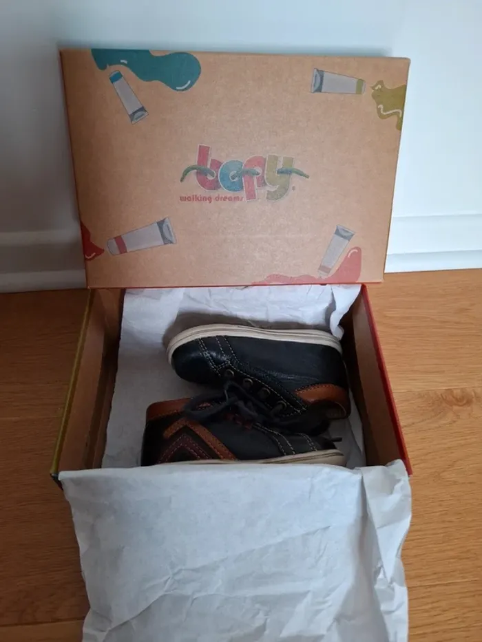 Chaussures bébé en cuir - 19 - très bon état - photo numéro 9