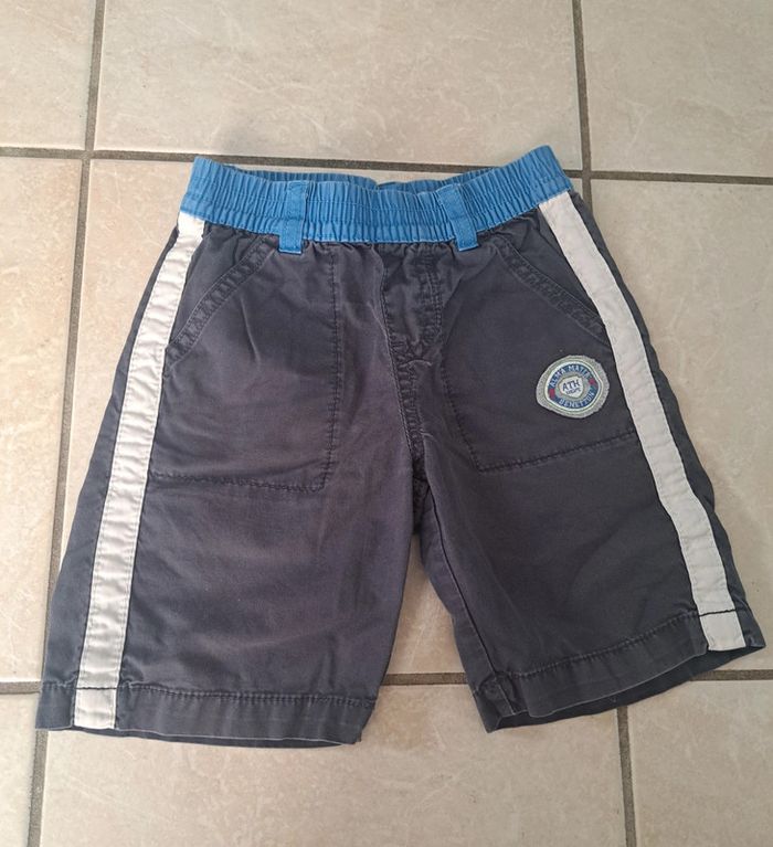 Short taille élastique 18 mois 👦 Beneton en TBE