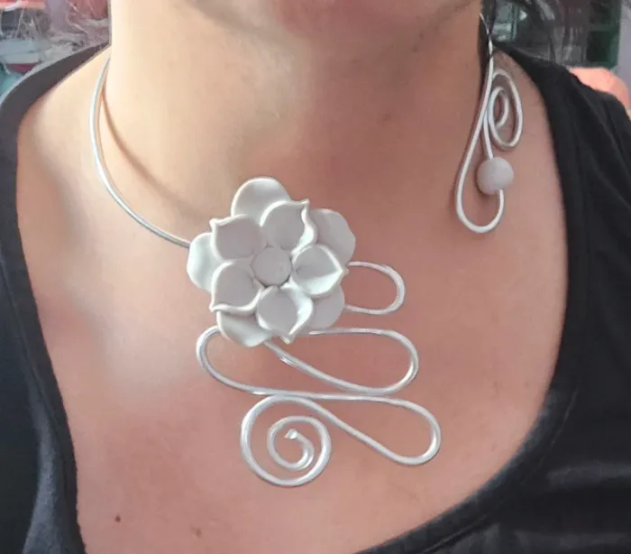 Parure Fimo et metal fleur nacre neuf - photo numéro 6