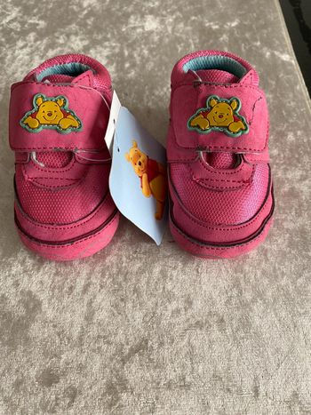 Chaussures bébé Winnie l’ourson taille 18 neuve
