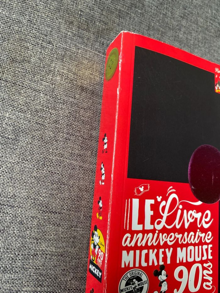 Le livre anniversaire Mickey Mouse 90 ans - photo numéro 6