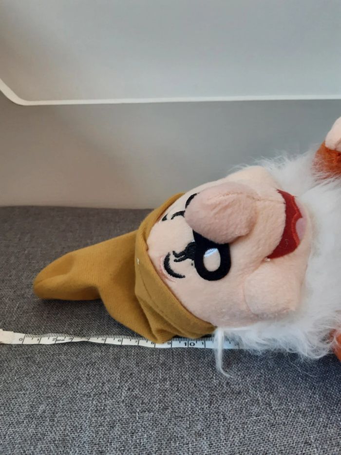 Peluche / Doudou Disney Sega : Nain Doc Blanche Neige - photo numéro 16