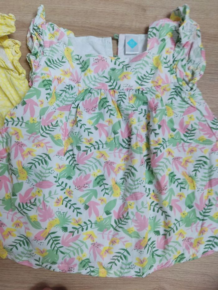 2 robes légères 6 mois - photo numéro 2