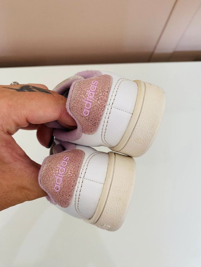 Baskets à scratch Adidas pointure 22 - photo numéro 5