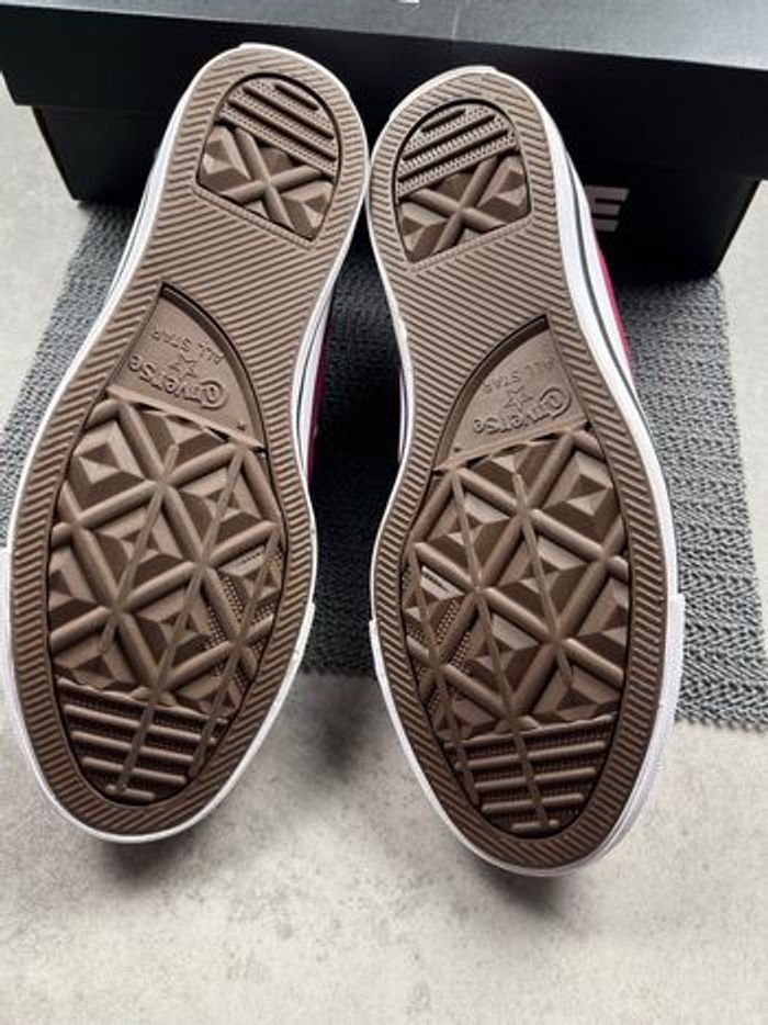 Convers bordeaux - photo numéro 2