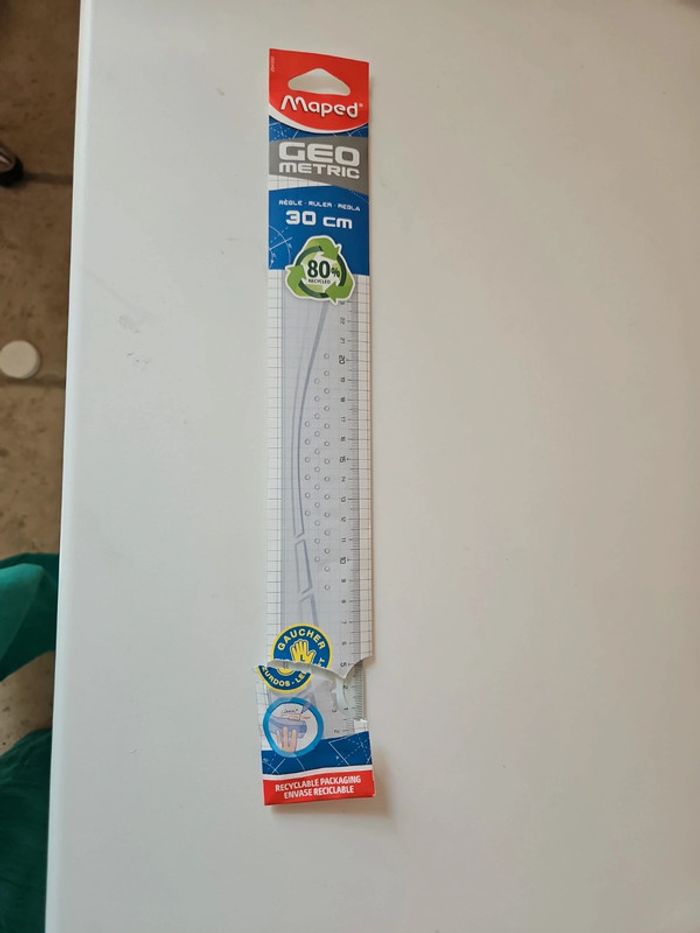 Regle ecole 30 cm spécial gaucher