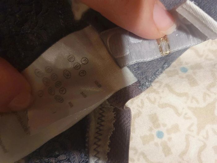 Soutien-gorge - photo numéro 2