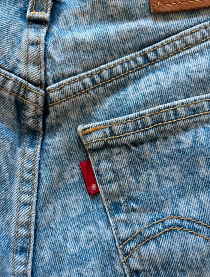 Short Levi’s Ribcage mini court W27 taille haute 36/38 S/M effet frangé imprimé logo bleu clair - photo numéro 12