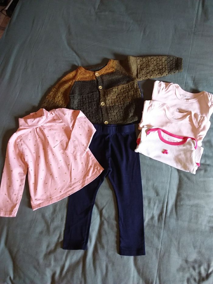 Lot fille taille 24 mois automne