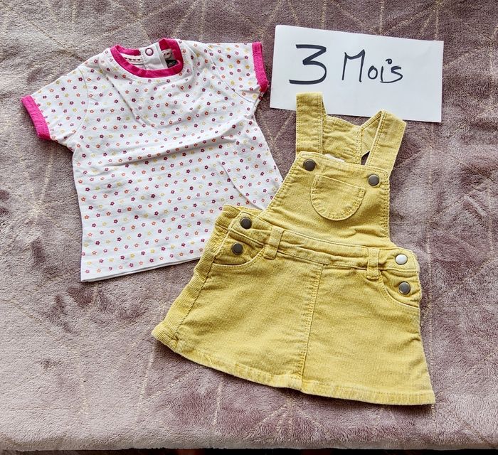 Robe salopette et haut coloré
