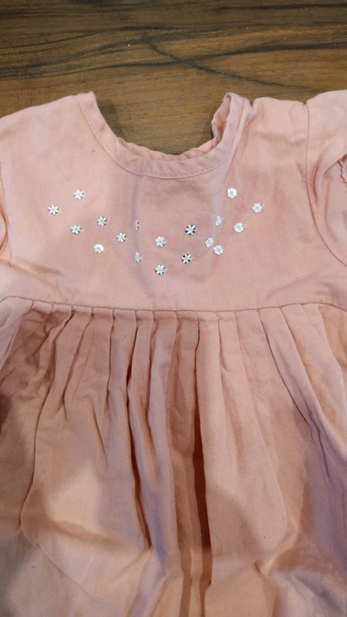 Robe 6 mois - photo numéro 2