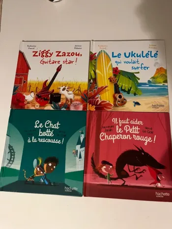 Lot de 4 livres ziggy, ukulele, chat botté et chaperon rouge
