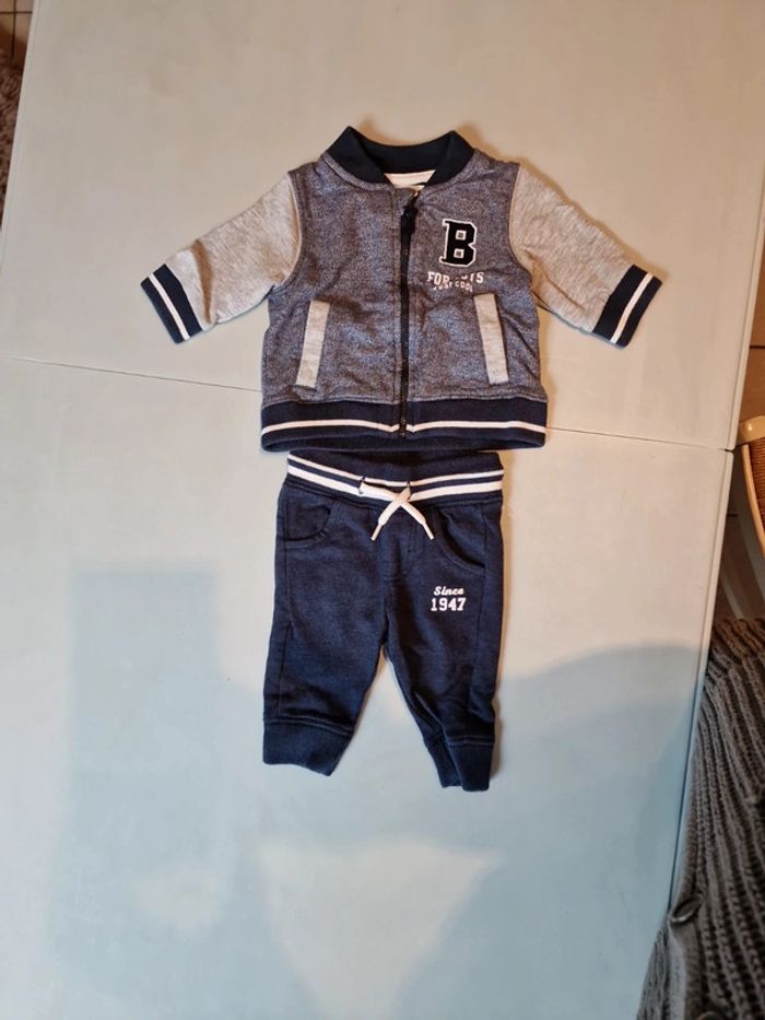 Ensemble survêtement garçon