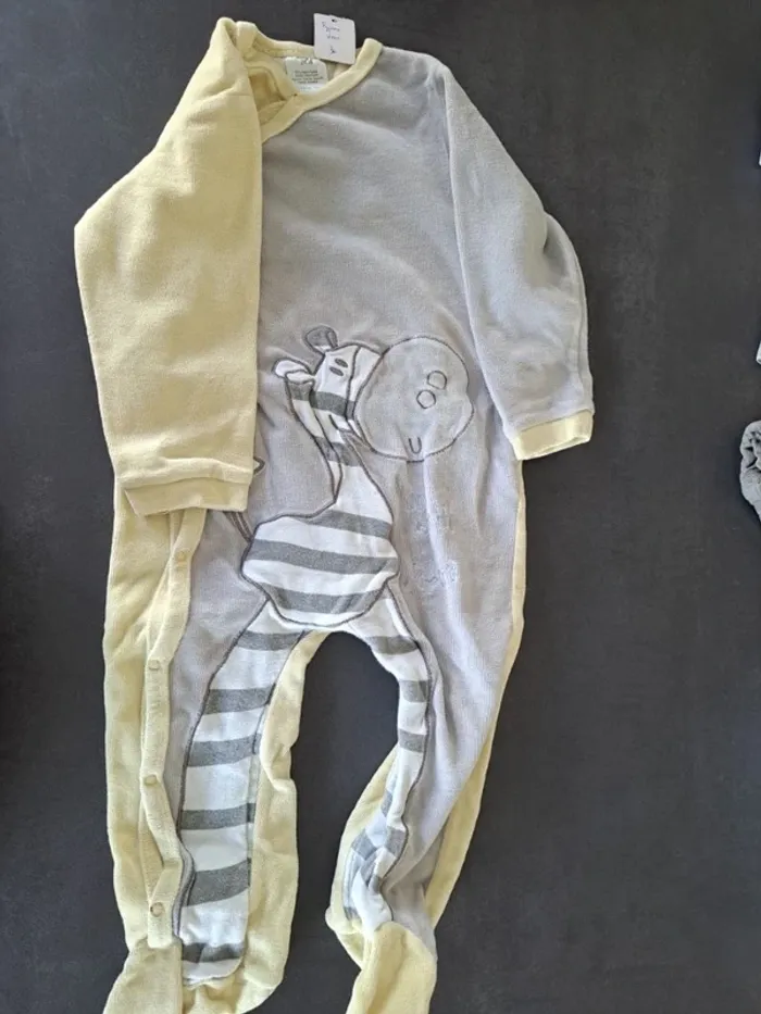 pyjama jaune zèbre