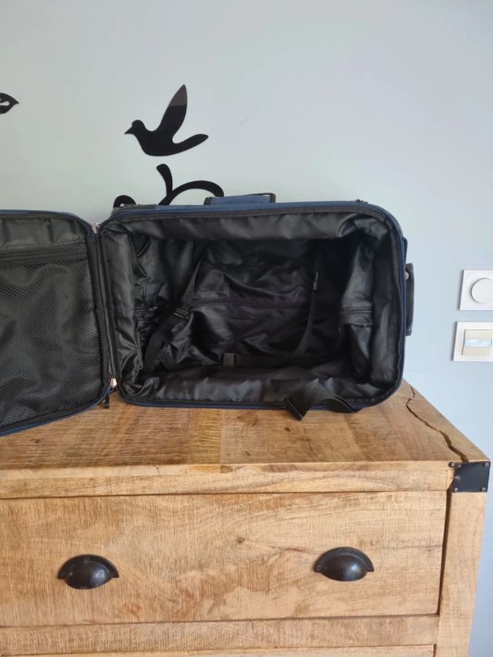 Valise rodelle - photo numéro 2