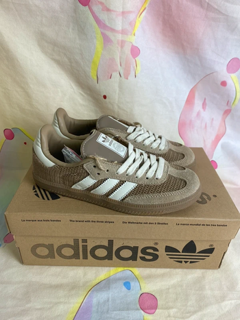 Baskets Adidas Samba  Taille 40
