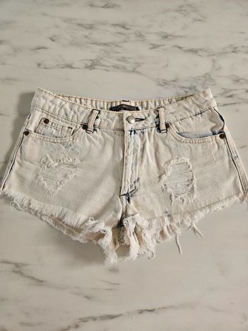 Pull&Bear short taille 32