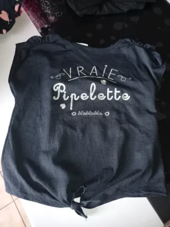 Crop top bleu marine avec noeud devant