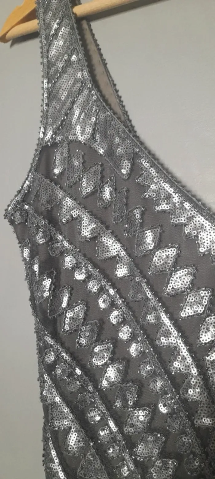 Robe chic en sequins - photo numéro 4