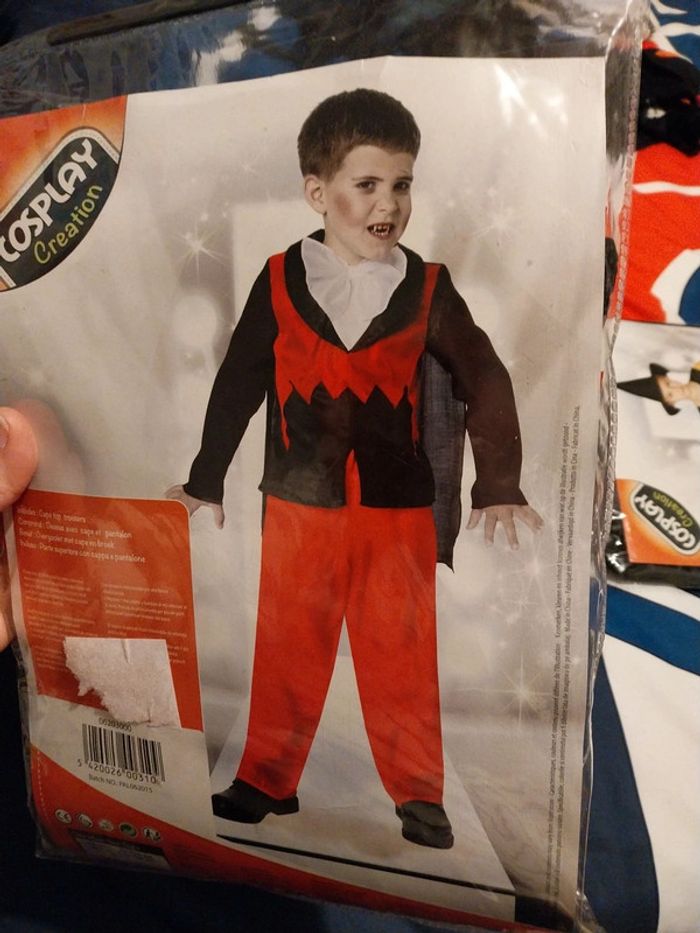 Déguisement Costume vampire 8 ans neuf - photo numéro 2