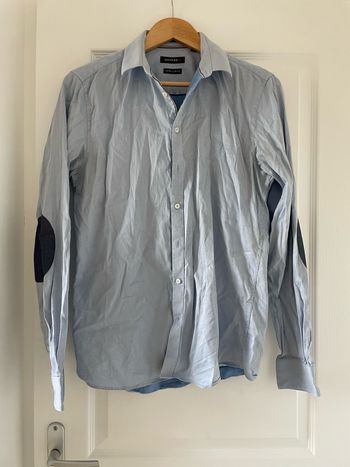 Chemise bleu clair