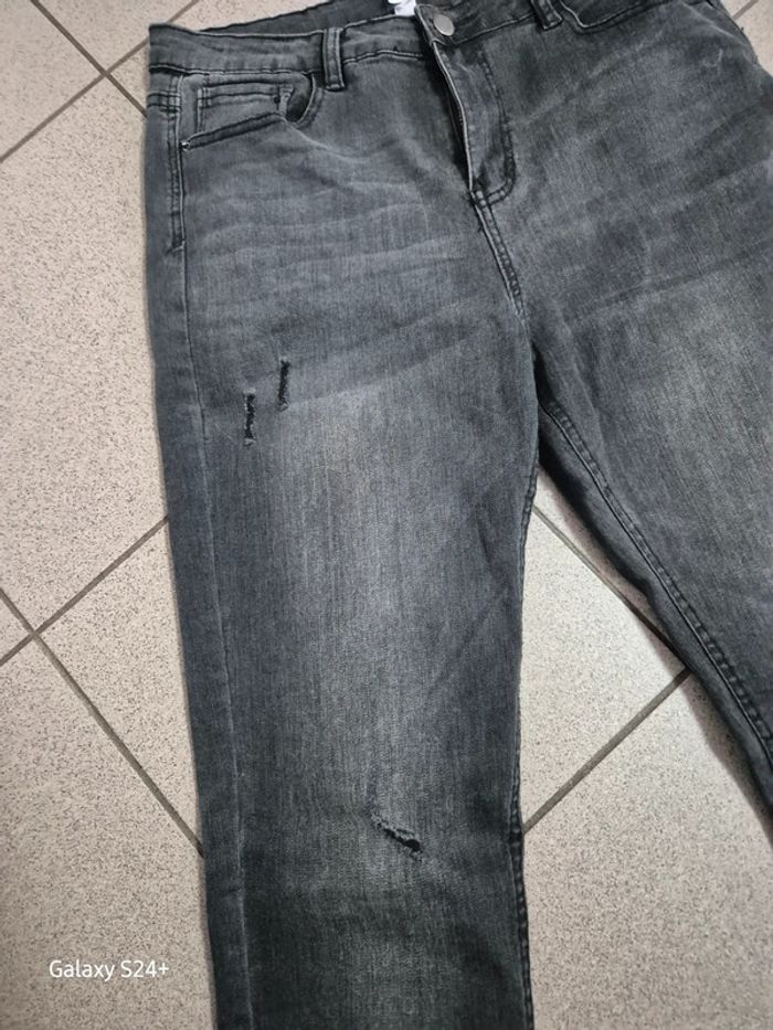 Jean femme taille 42 - photo numéro 3