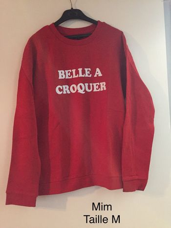 Sweat rouge « Belle à croquer » Kiabi Taille M