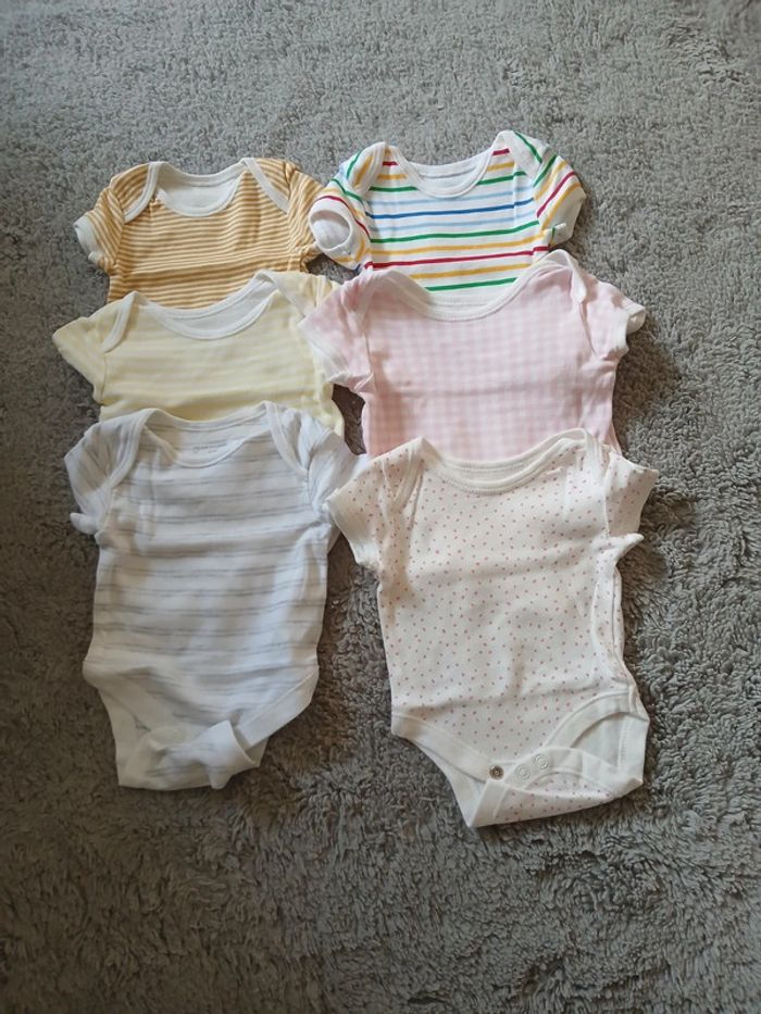 Lot de 23body, en 1mois - photo numéro 2