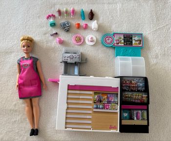 Barbie café