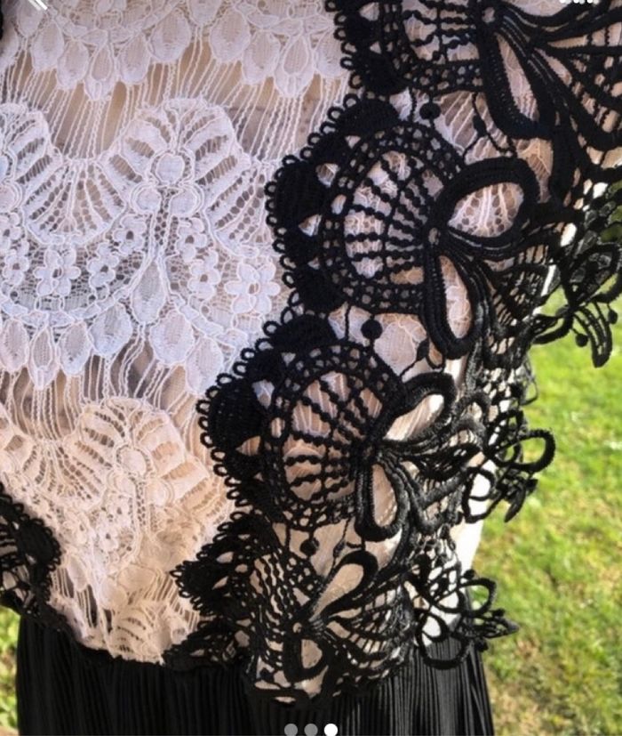 Robe longue noire écrue - photo numéro 2