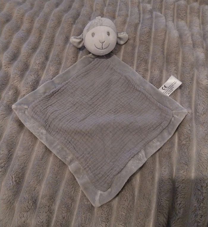 Doudou agneau kiabi
