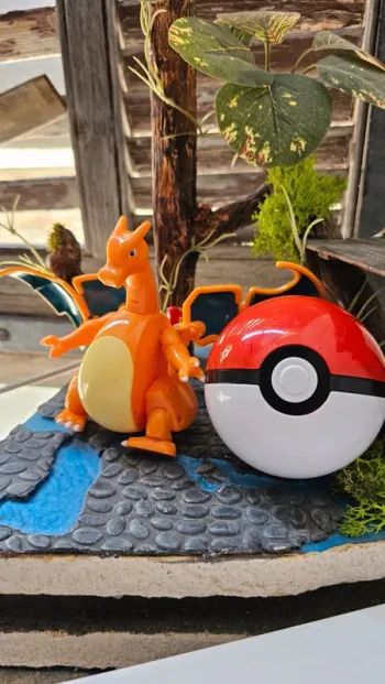 Super figurine Pokemon pliable en boule Dracaufeu