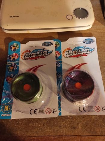 Lot De 2 Yo-Yo En Métal