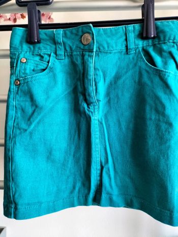 Jupe verte courte coupe droite 8 ans