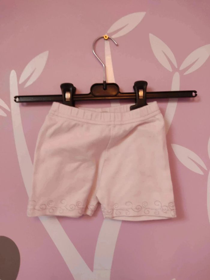 Short taille 6 mois