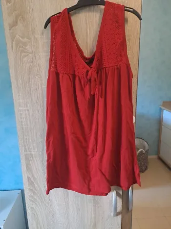 Haut ajouré en haut taille M