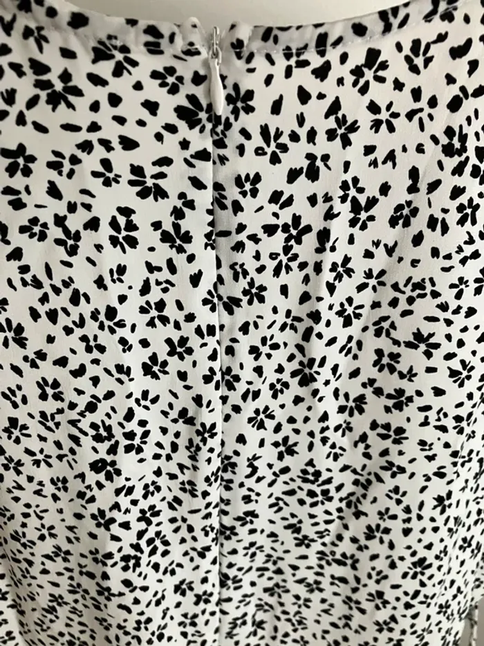 Combi short noir et blanc - photo numéro 5