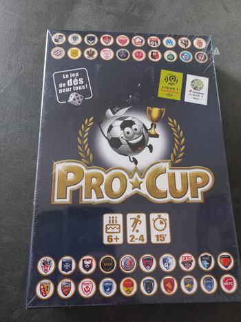 Pro cup football jeu de société dés ligue 1 et 2