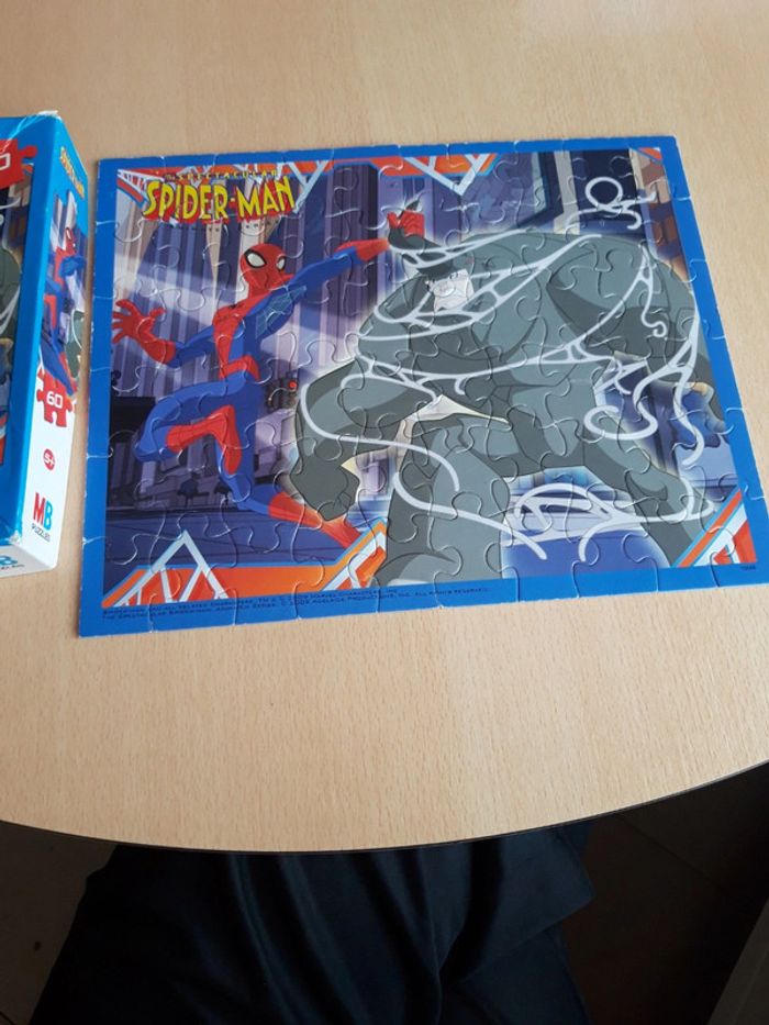 Puzzle Spiderman 60 pièces - photo numéro 2