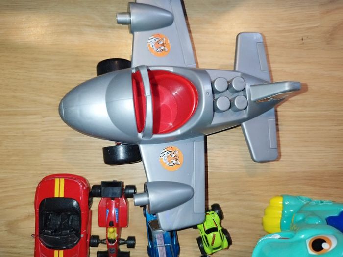 Lot de jouets - photo numéro 2