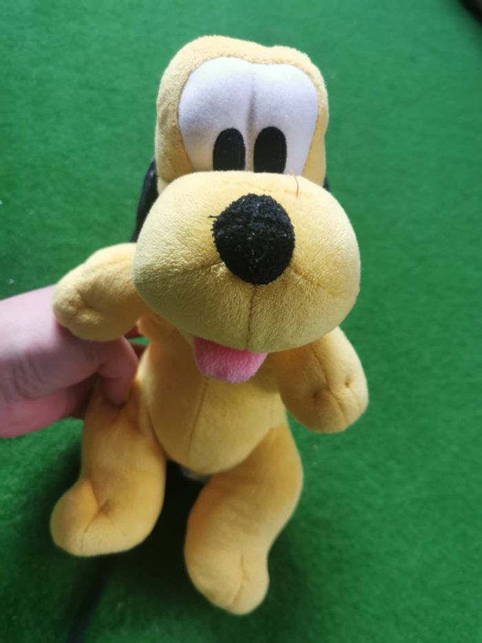 Pluto peluche Disney 28 cm
