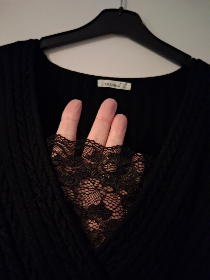 Pull dentelle - photo numéro 2