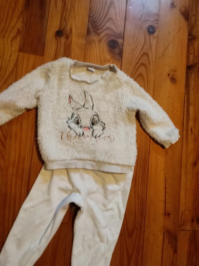 Pyjama 2 pièces lapin taille 18 mois avec pied - photo numéro 3