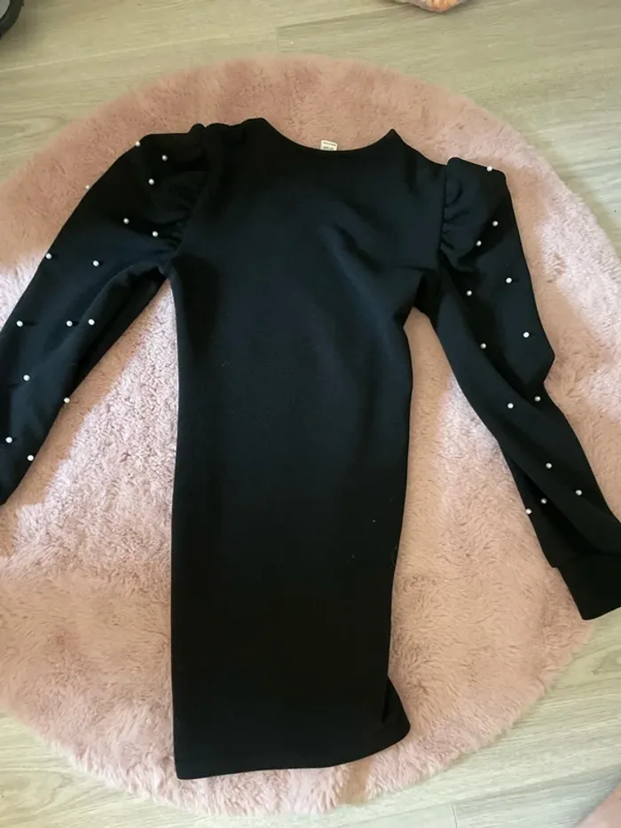 Robe longue noir à perles - photo numéro 4
