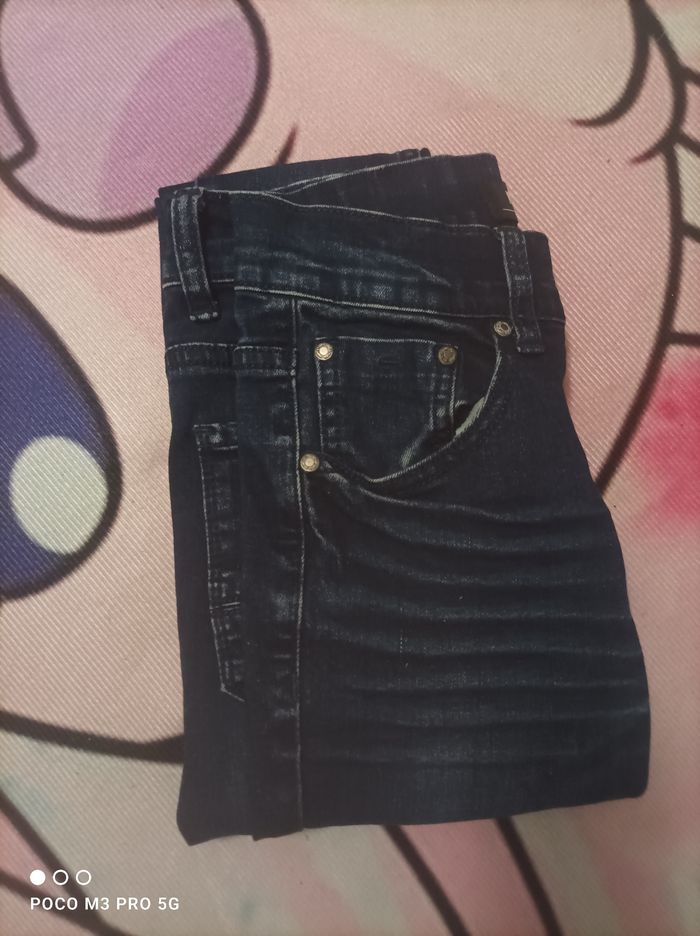 Vend Jeans neuf 10 ansNwe stone