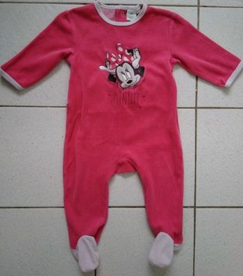 Pyjama Minnie. 1an. Très bon état.